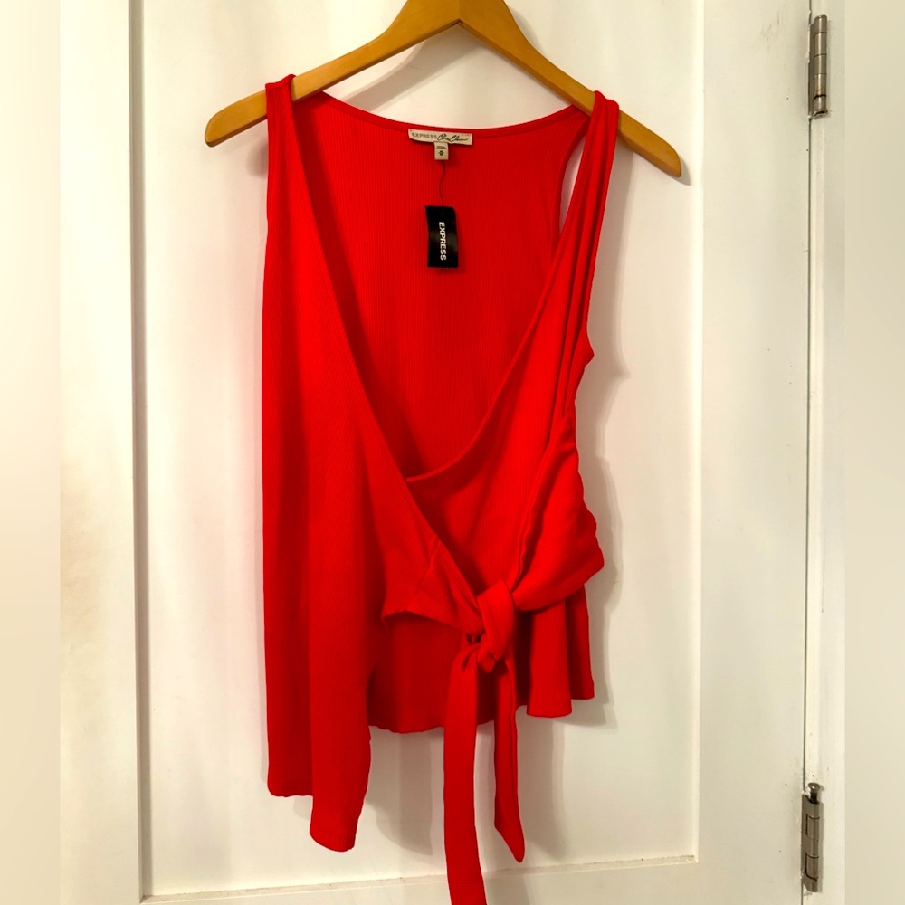 NWT Express asymmetric tie front top
